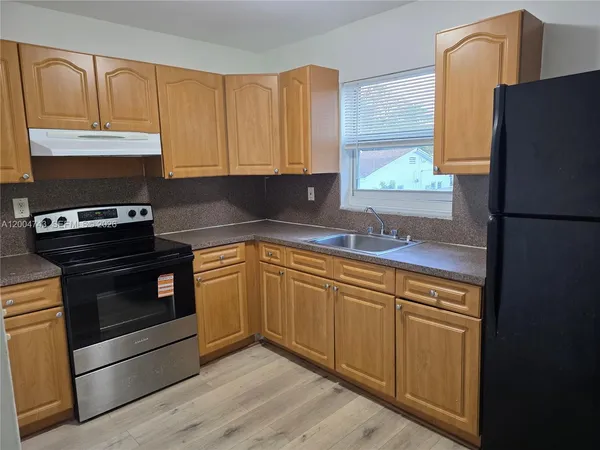 $2,200 | 1111 Northwest 19th Avenue, Unit 205, Miami, FL 33125