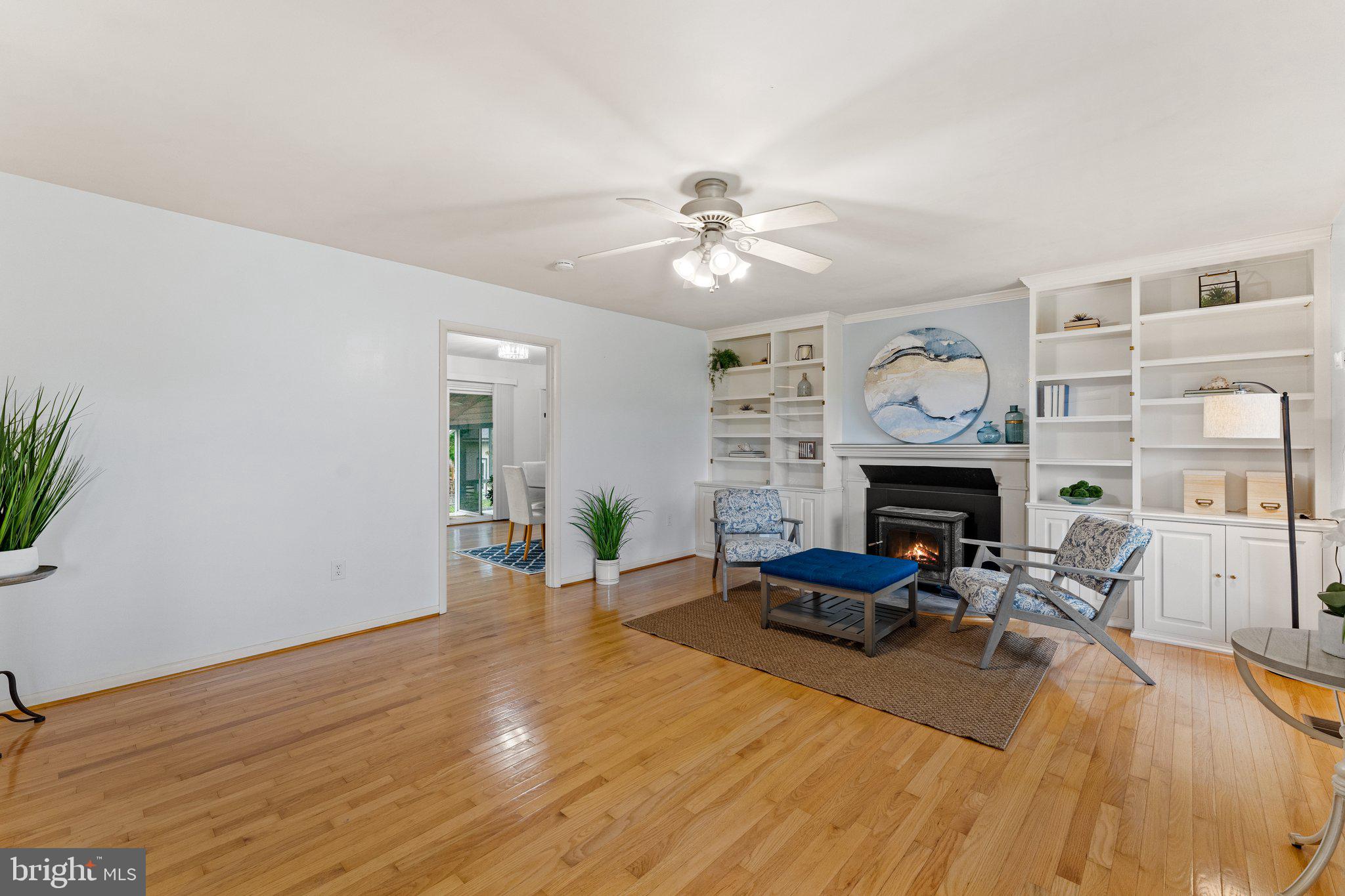 9636 Clarkes Road Bealeton, VA 22712 - Photo 14 of 88 Large living room