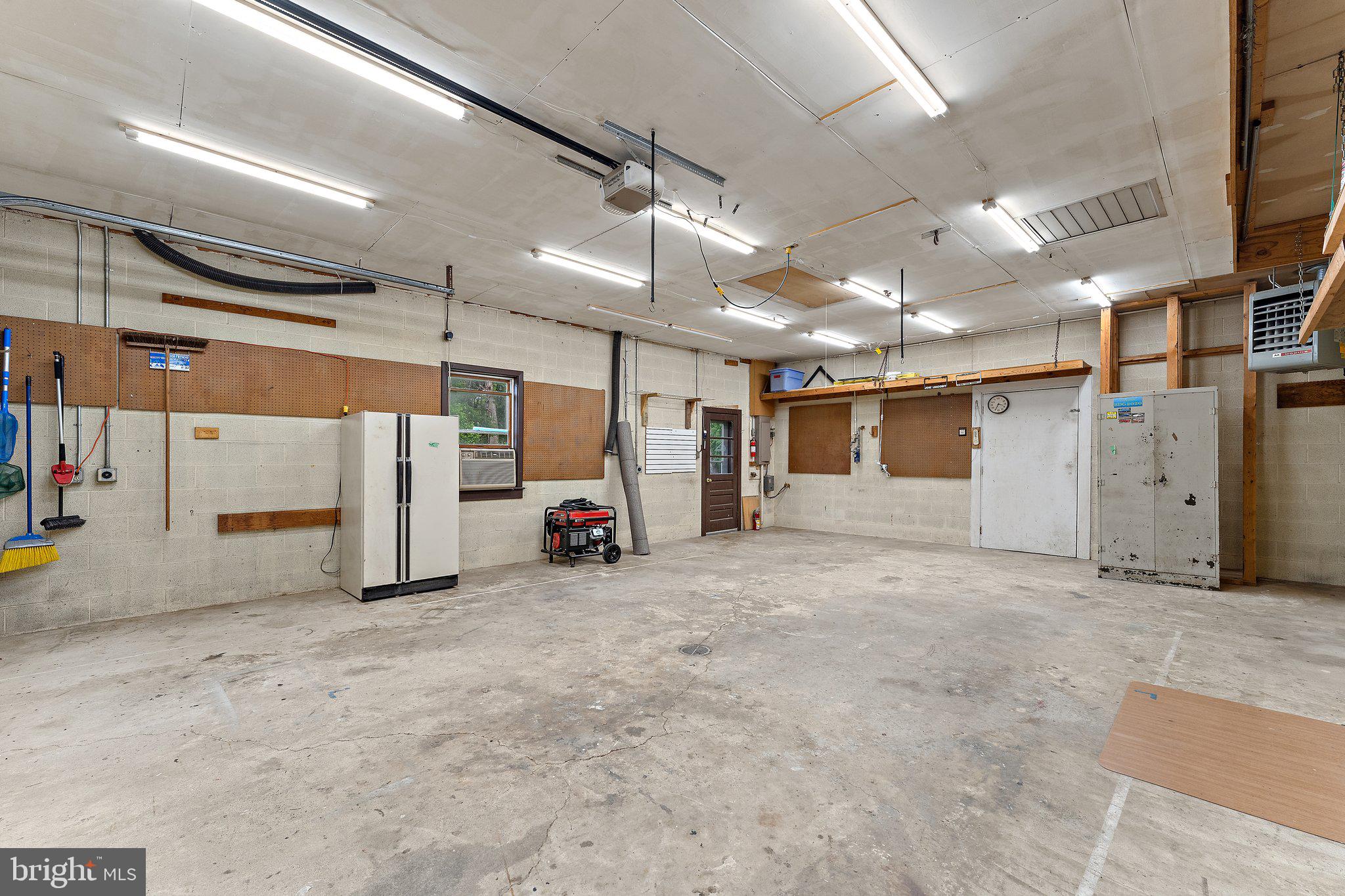 9636 Clarkes Road Bealeton, VA 22712 - Photo 64 of 88 ...and air compressor