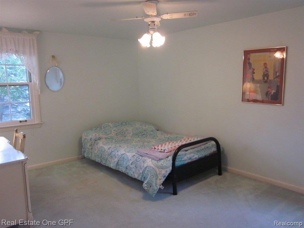 1661 Prestwick Road Grosse Pointe, MI 48236 - Photo 13 of 18 IMG_0817.JPG
