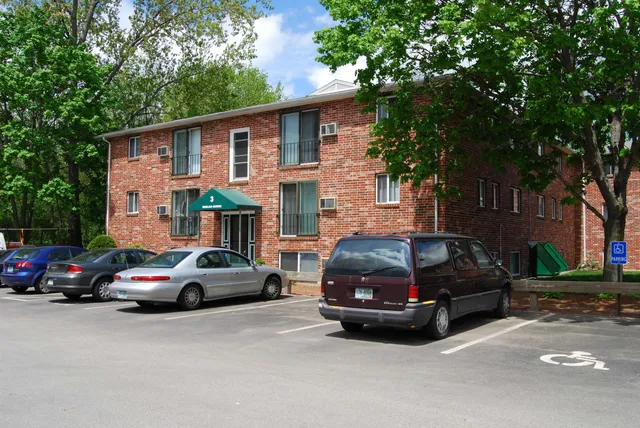 $1,786 | 93 West Street, Unit 25, Milford, NH 03055