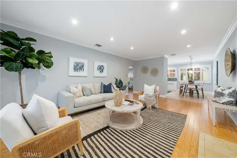 $1,025,000 | 923 17th Street, Unit 4, Santa Monica, CA 90403