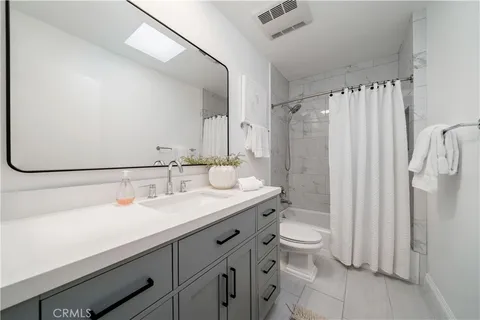 $1,025,000 | 923 17th Street, Unit 4, Santa Monica, CA 90403