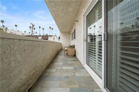 $1,025,000 | 923 17th Street, Unit 4, Santa Monica, CA 90403
