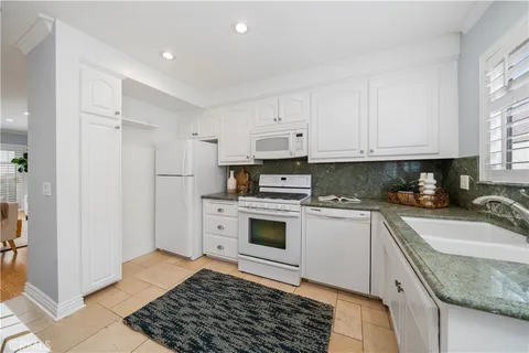$1,025,000 | 923 17th Street, Unit 4, Santa Monica, CA 90403