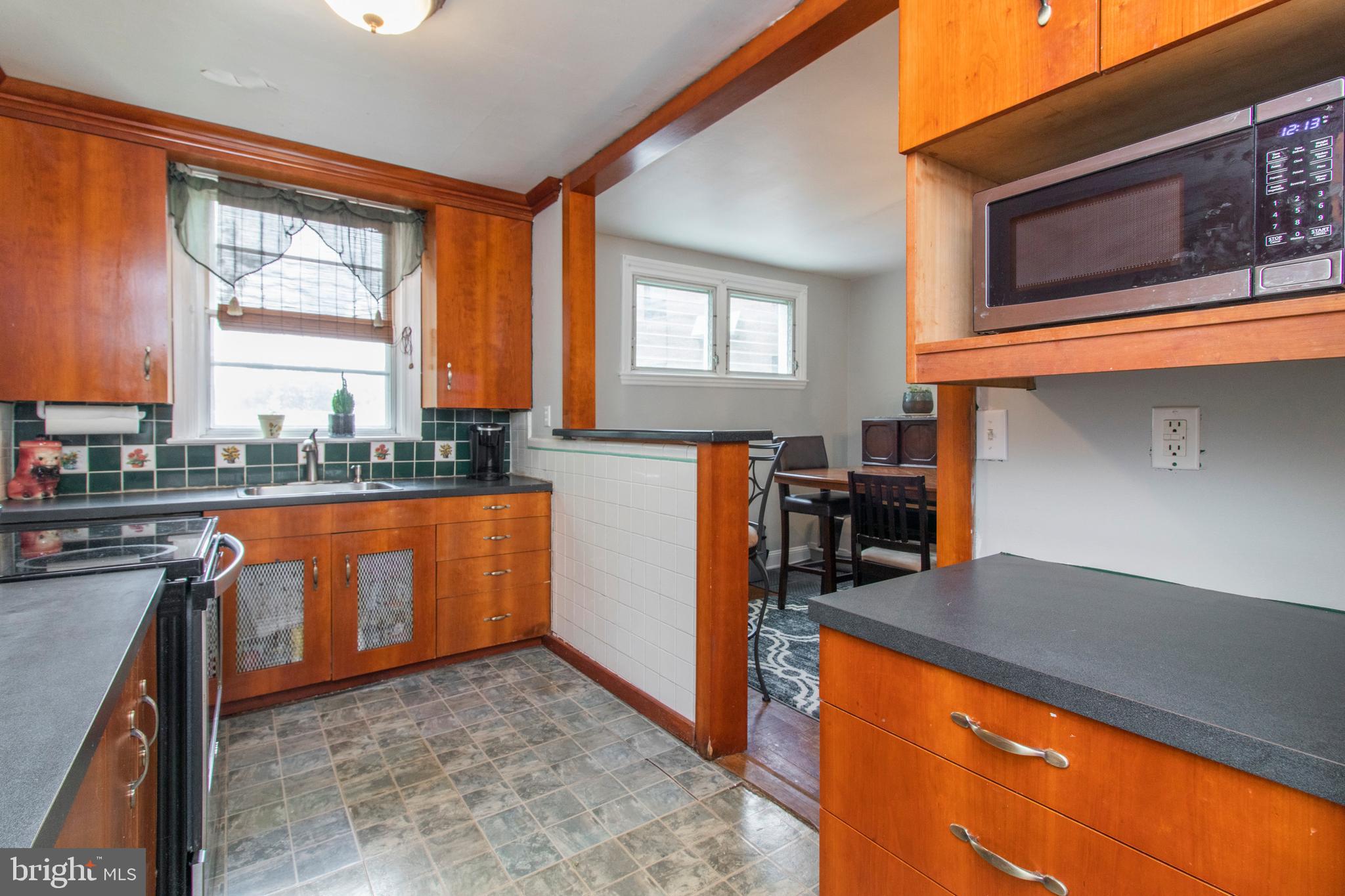 159 Green Valley Road Upper Darby, PA 19082 - Photo 20 of 31 Kitchen