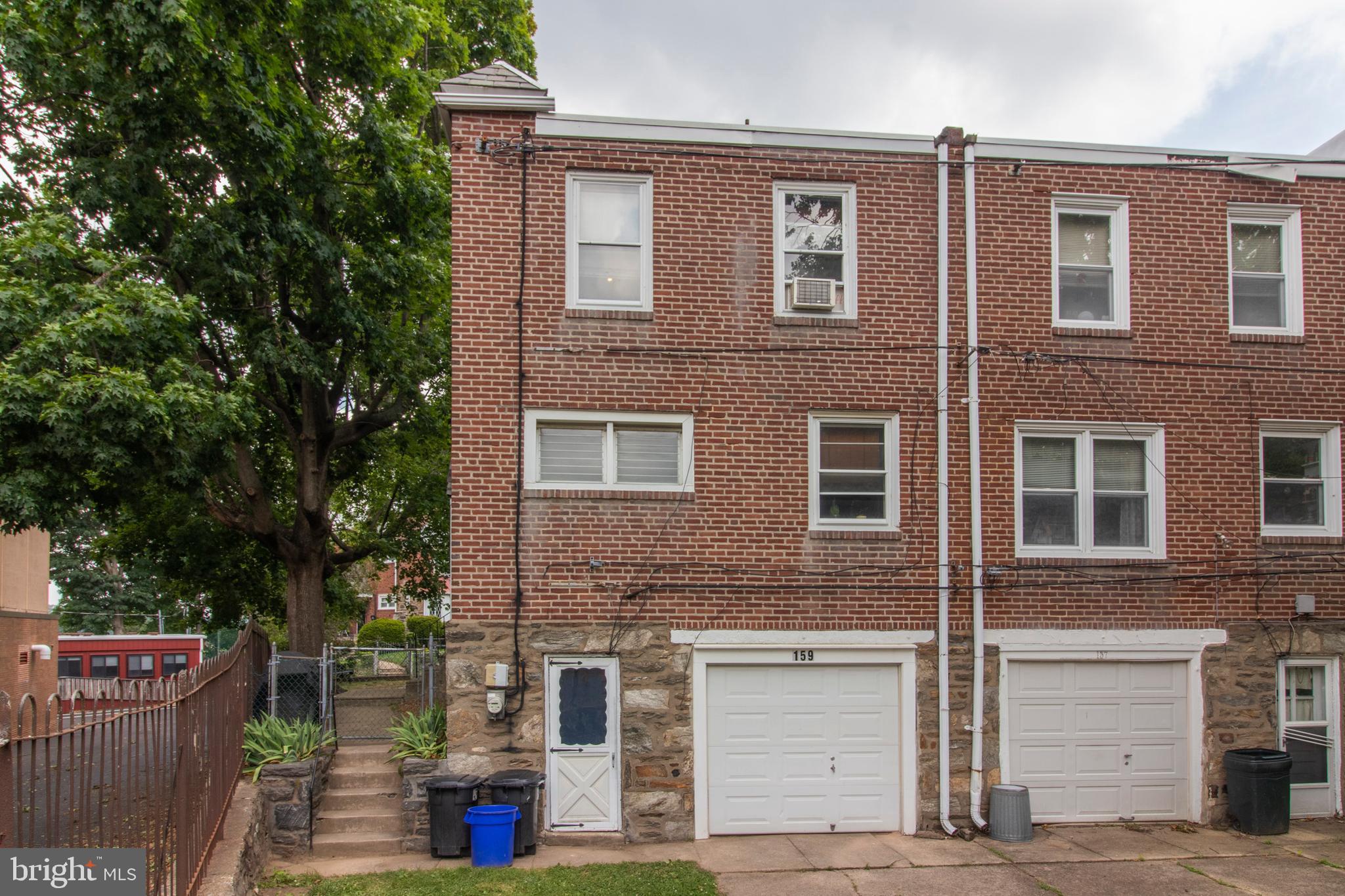 159 Green Valley Road Upper Darby, PA 19082 - Photo 28 of 31 Rear Driveway & Garage