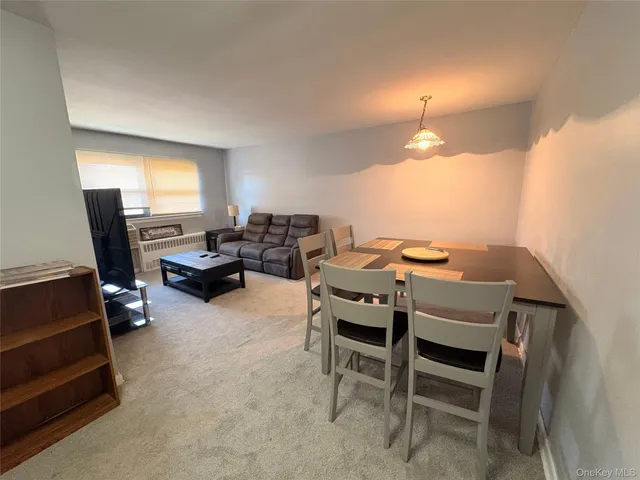 $279,000 | 25 Elizabeth Street, Unit 3A, Farmingdale, NY 11735