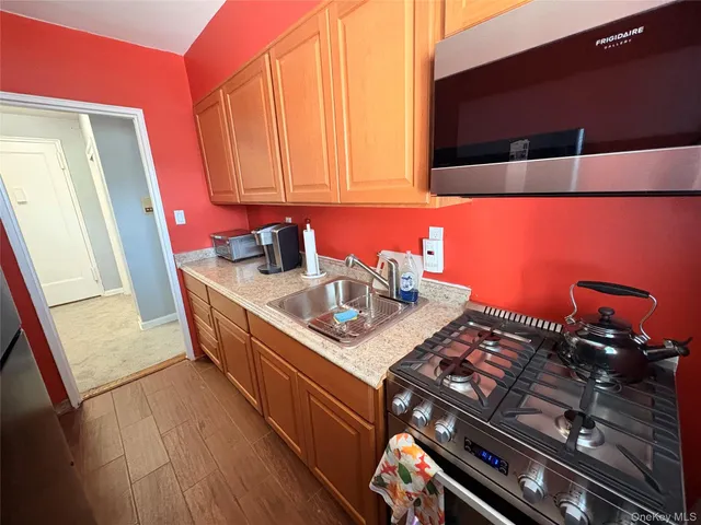 $279,000 | 25 Elizabeth Street, Unit 3A, Farmingdale, NY 11735