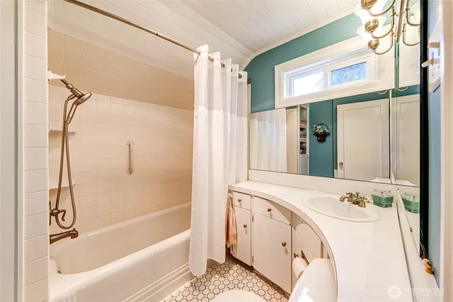 $650,000 | 1221 East 2nd Street, Port Angeles, WA 98362