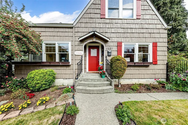 $650,000 | 1221 East 2nd Street, Port Angeles, WA 98362