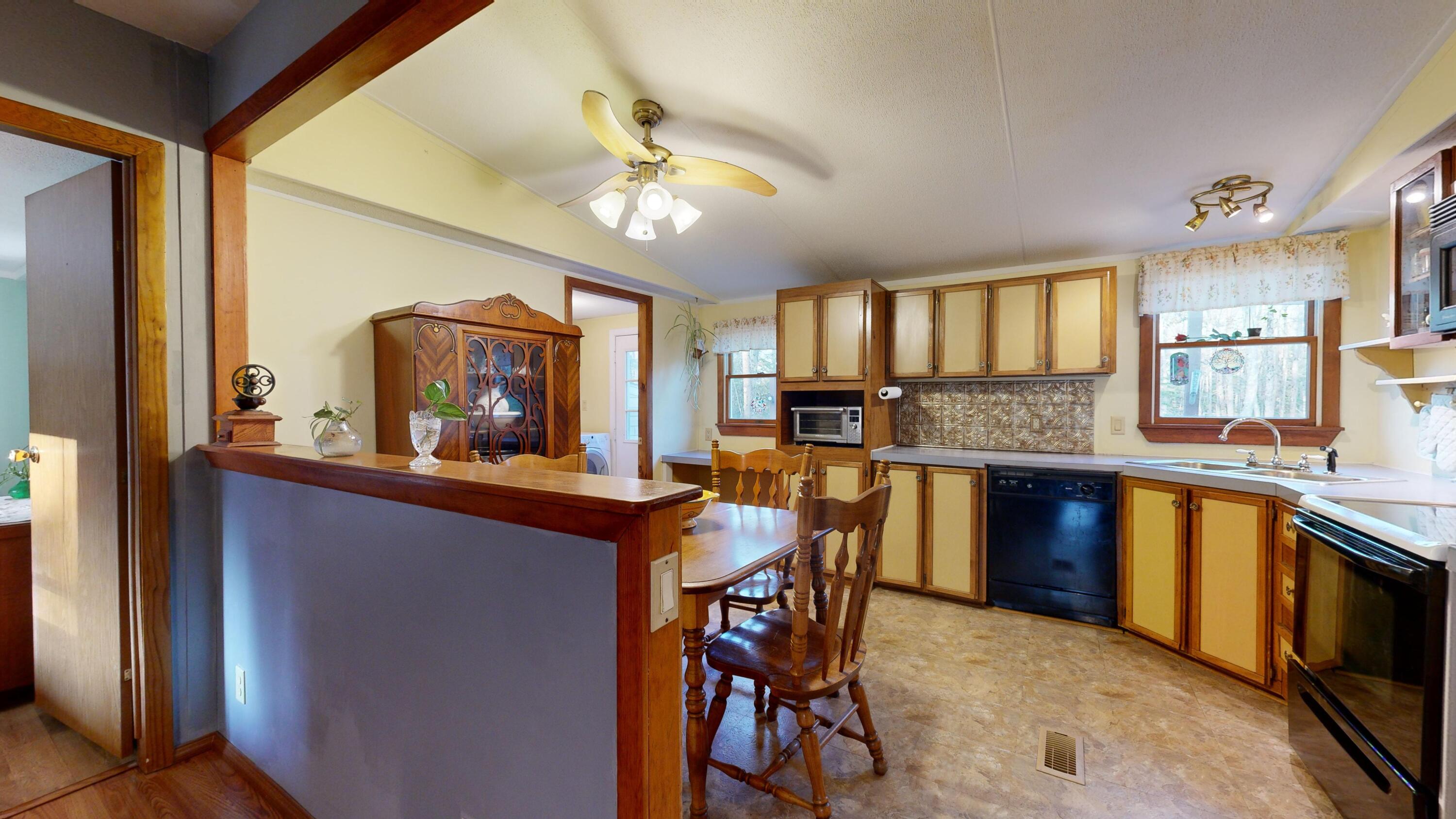 81 Line Road Leeds, ME 04263 - Photo 8 of 48 kitchen