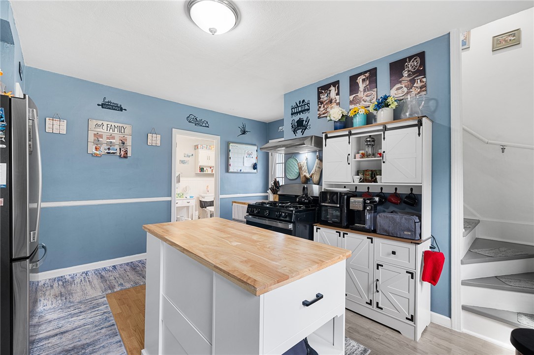 56 Cottage Street Warwick, RI 02886 - Photo 10 of 33