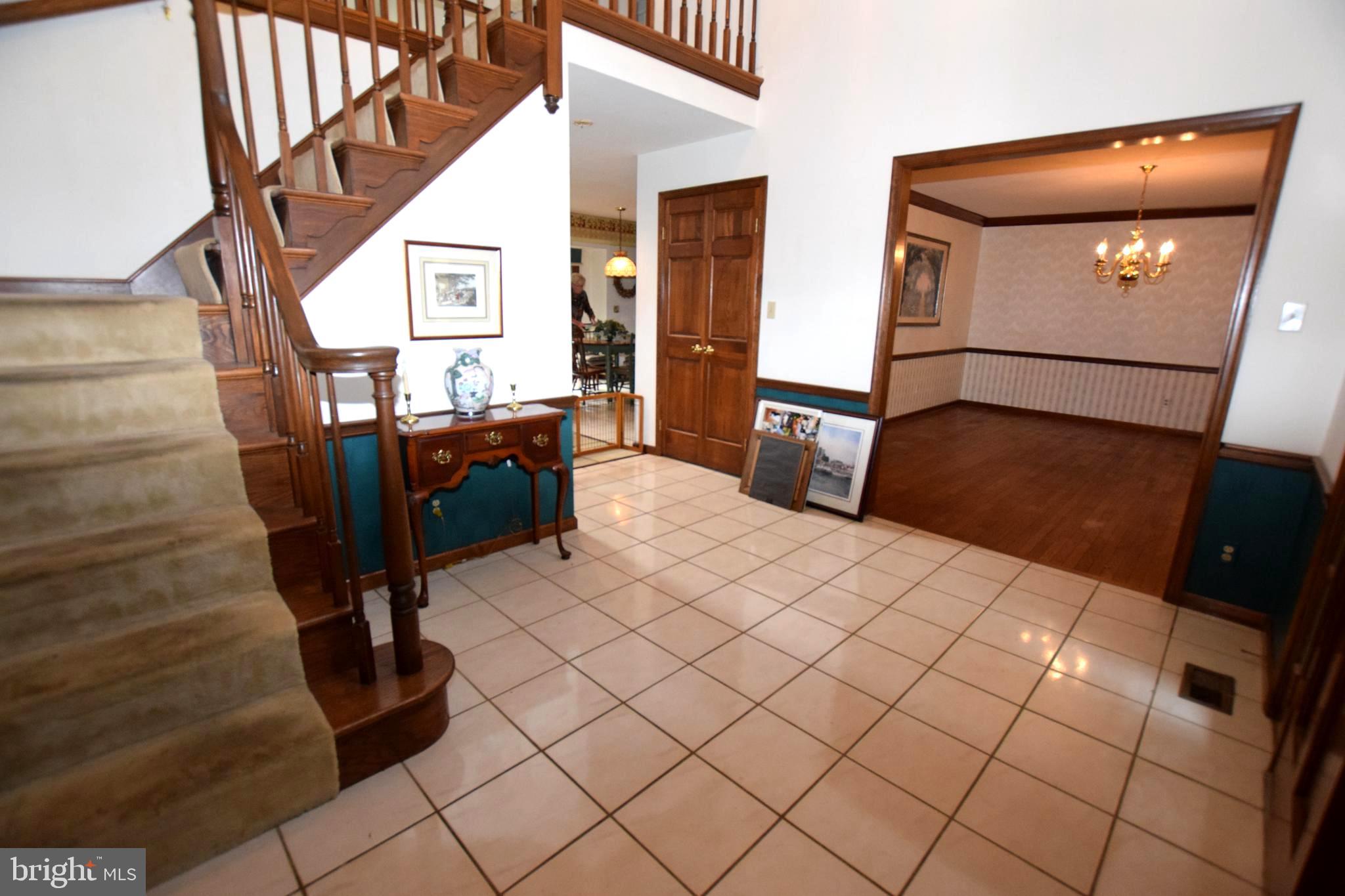 346 Darlington Road Media, PA 19063 - Photo 2 of 60 Foyer