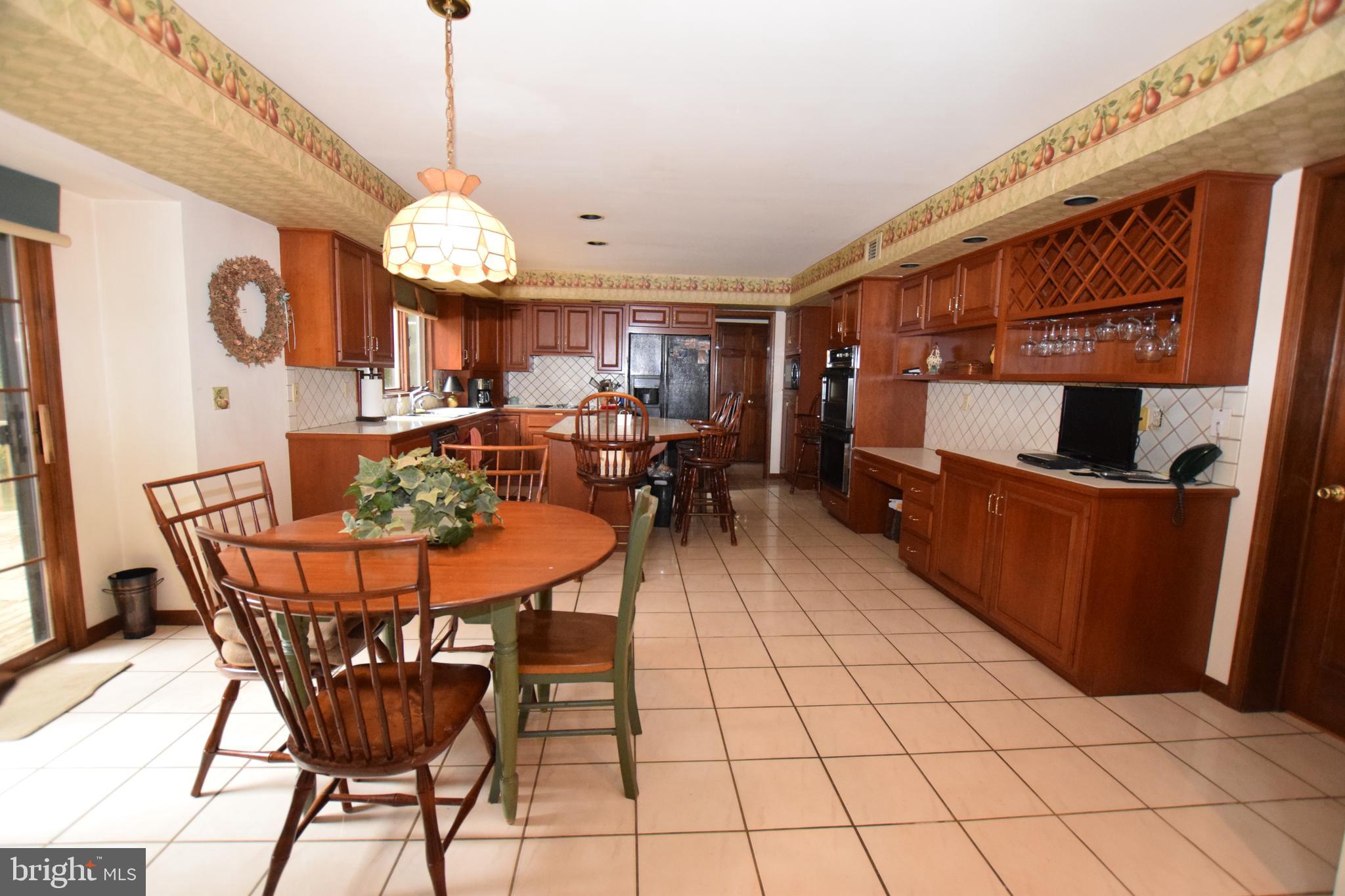 346 Darlington Road Media, PA 19063 - Photo 18 of 60 Kitchen with Breakfast Area