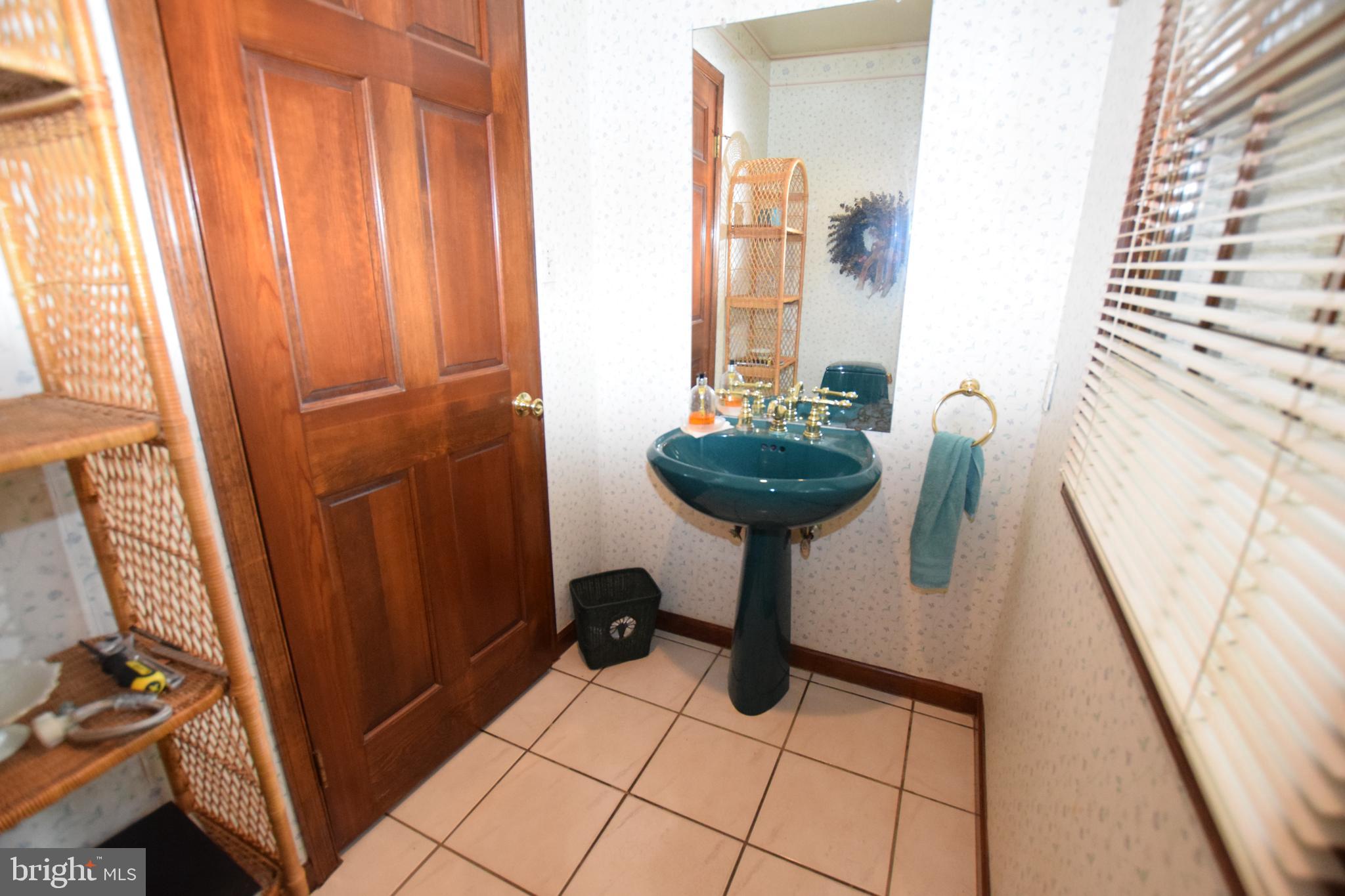346 Darlington Road Media, PA 19063 - Photo 26 of 60 Powder Room
