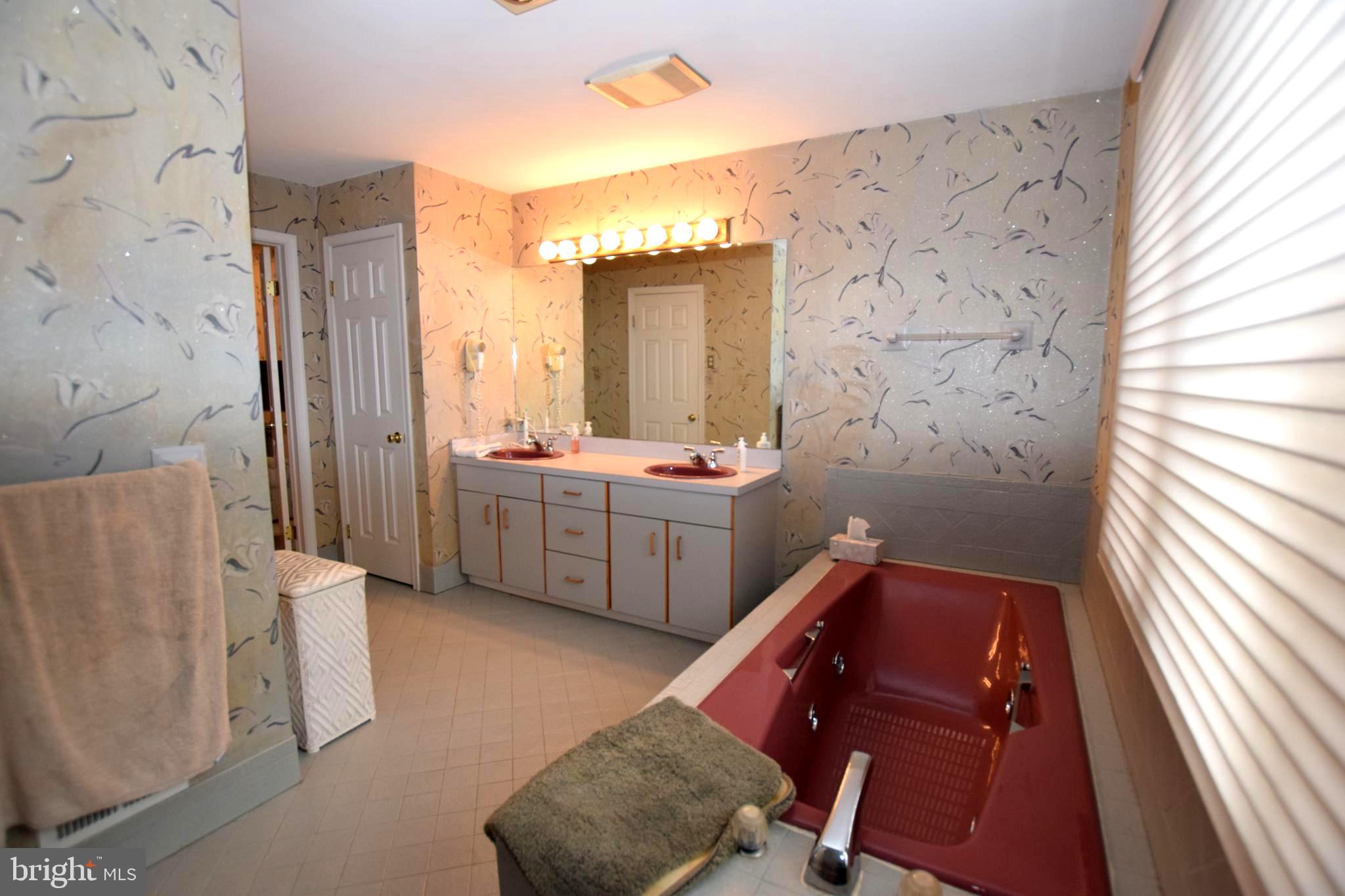 346 Darlington Road Media, PA 19063 - Photo 32 of 60 Master Bath
