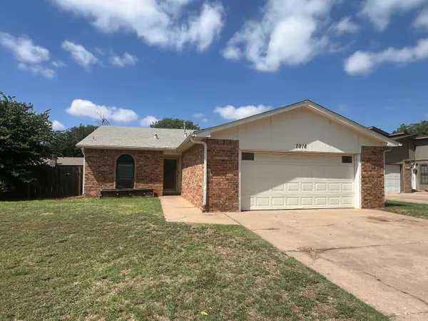 $1,550 | 7016 York Avenue, Lubbock, TX 79424