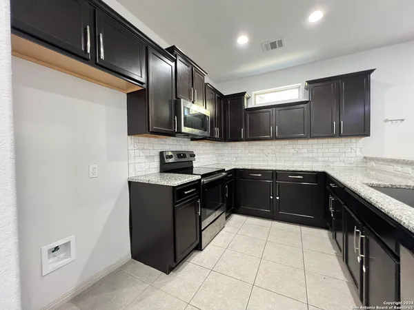 $1,850 | 6150 Pecan Tree, San Antonio, TX 78240