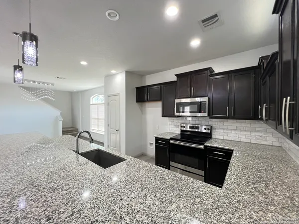 $1,850 | 6150 Pecan Tree, San Antonio, TX 78240