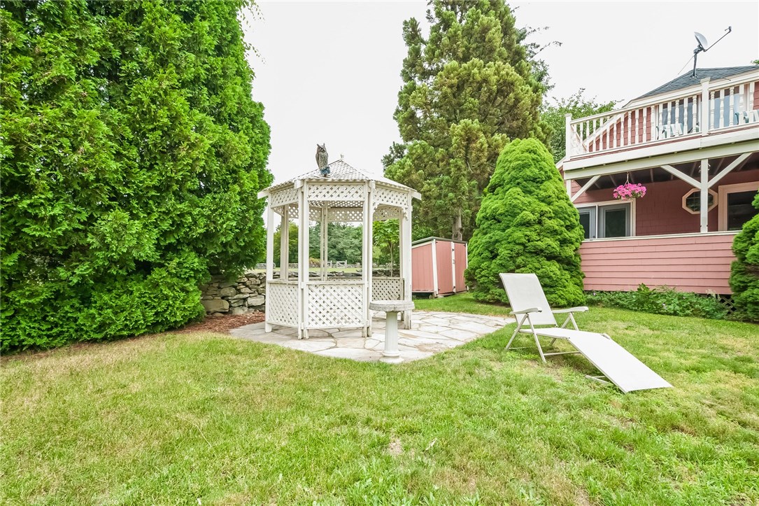 298 Beavertail Road Jamestown, RI 02835 - Photo 26 of 34