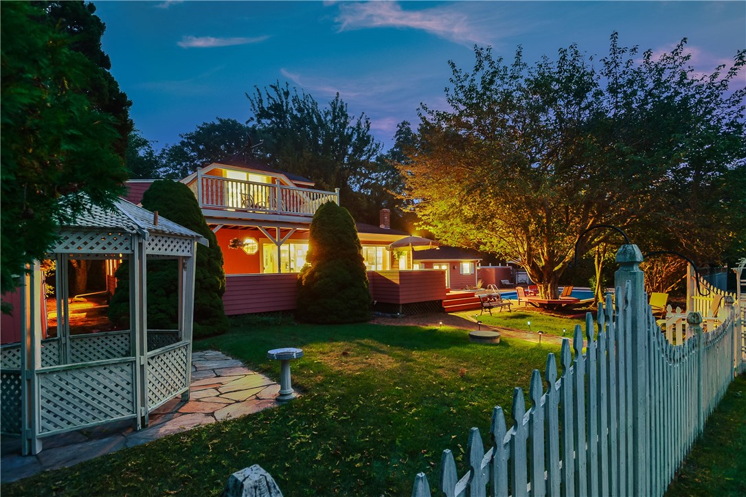 298 Beavertail Road Jamestown, RI 02835 - Photo 30 of 34