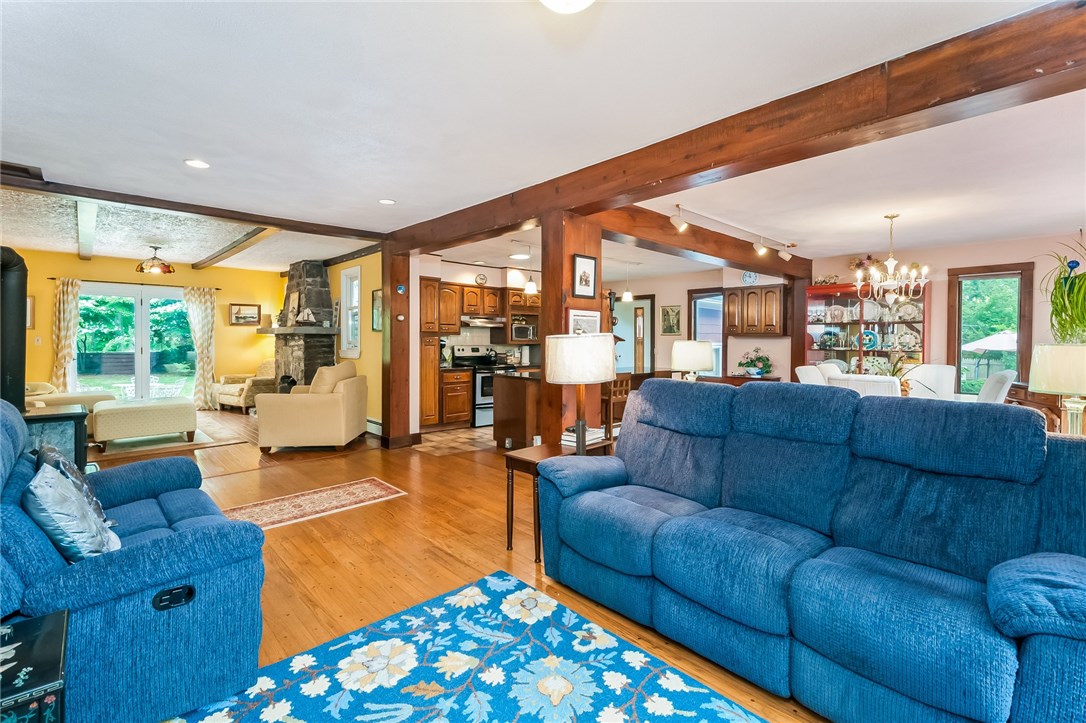 298 Beavertail Road Jamestown, RI 02835 - Photo 9 of 34