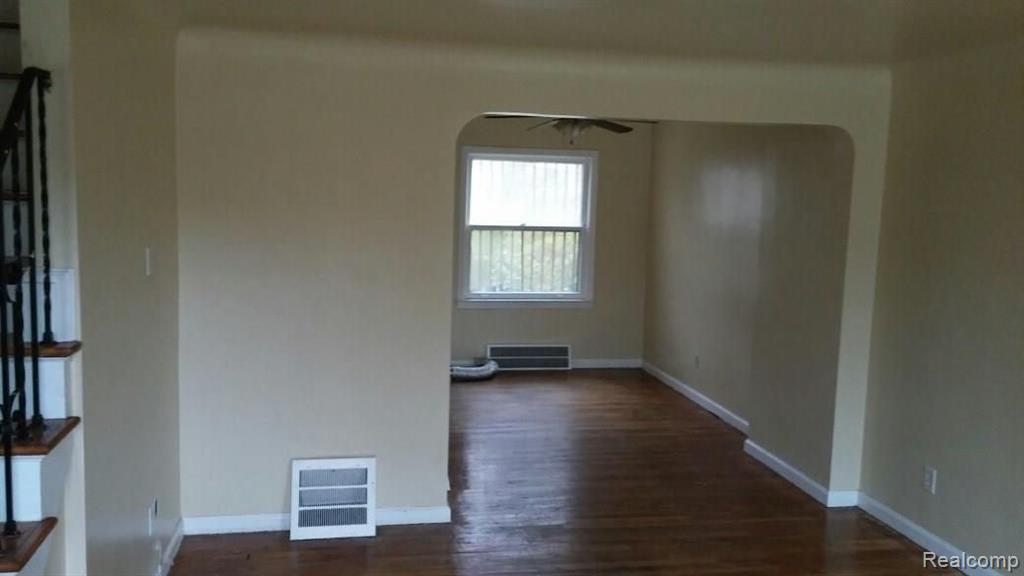 18515 Greenfield Road Detroit, MI 48235 - Photo 4 of 19