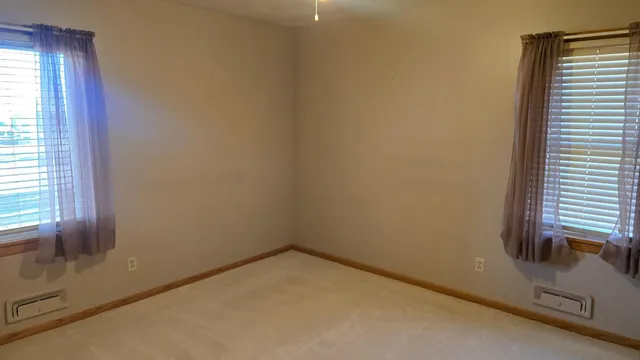 $194,900 | 1430 North Park Street, Fairmont, MN 56031