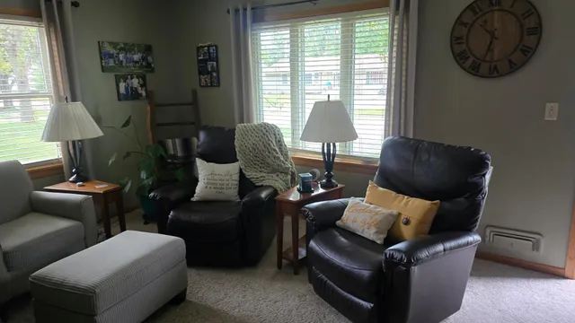 $194,900 | 1430 North Park Street, Fairmont, MN 56031