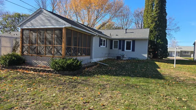 $194,900 | 1430 North Park Street, Fairmont, MN 56031