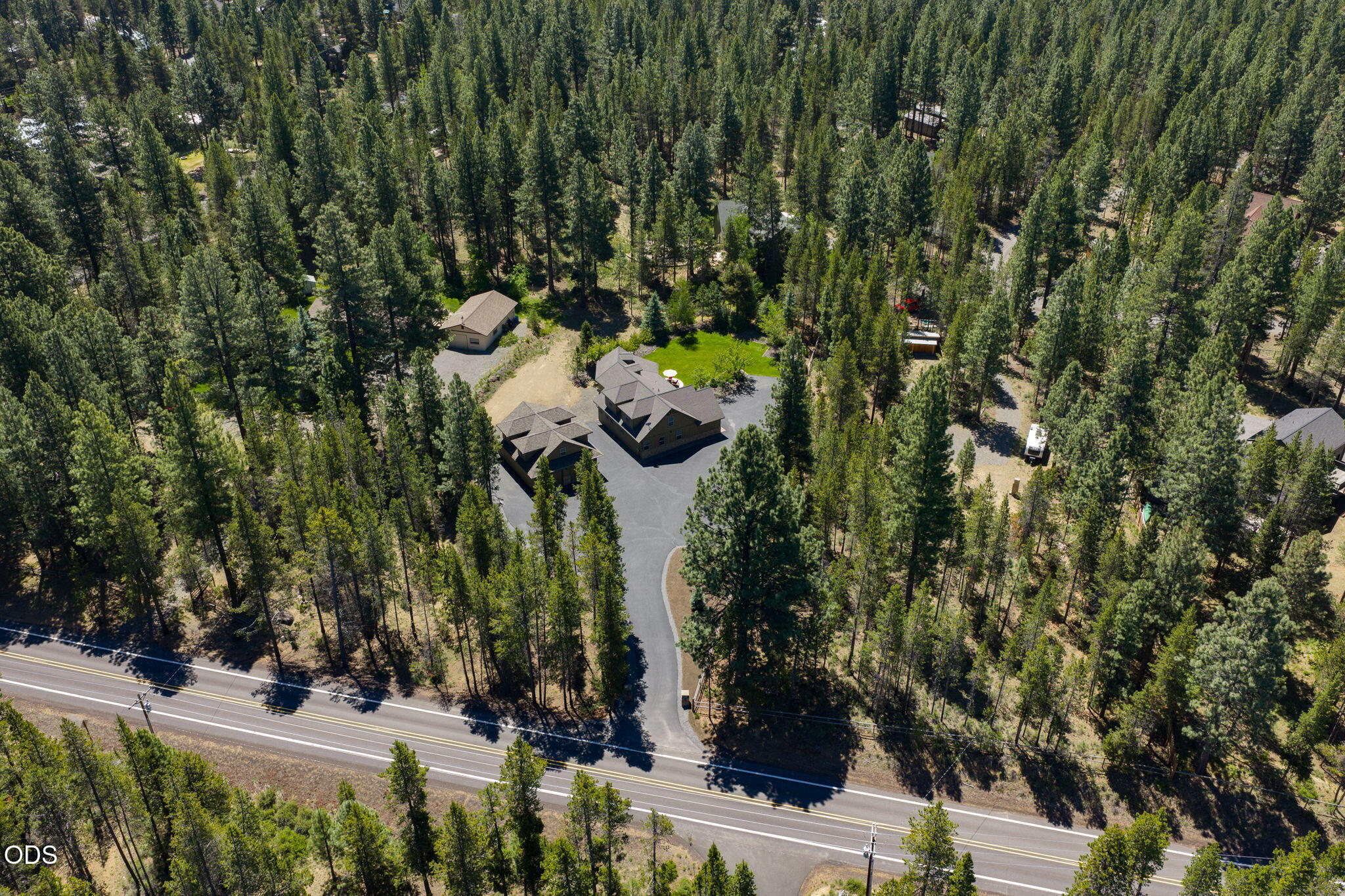16969 Spring River Road Bend, OR 97707 - Photo 3 of 53