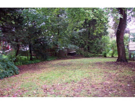 24 Longfellow Road Needham, MA 02494 - Photo 10 of 10 a backyard of a house with lots of green space