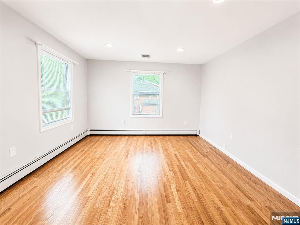 24 Sunderland Avenue Rutherford, NJ 07070 - Photo 23 of 34