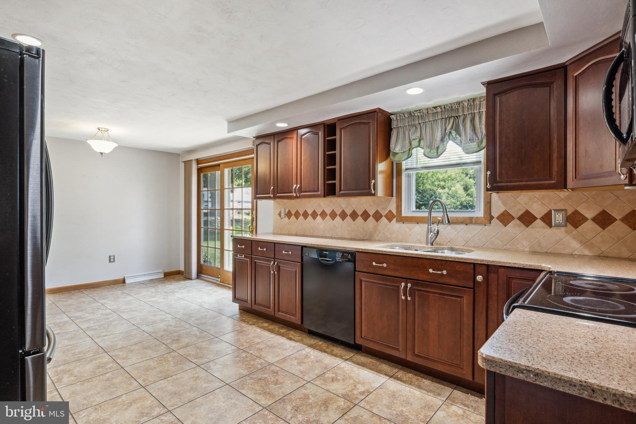 195 Zions View Road Manchester, PA 17345 - Photo 8 of 43 Gallery Image 8