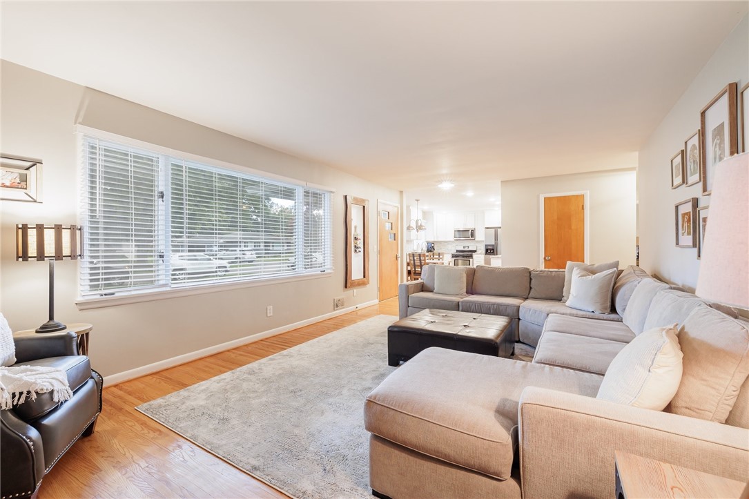 148 Willowen Drive Irondequoit, NY 14609 - Photo 16 of 36