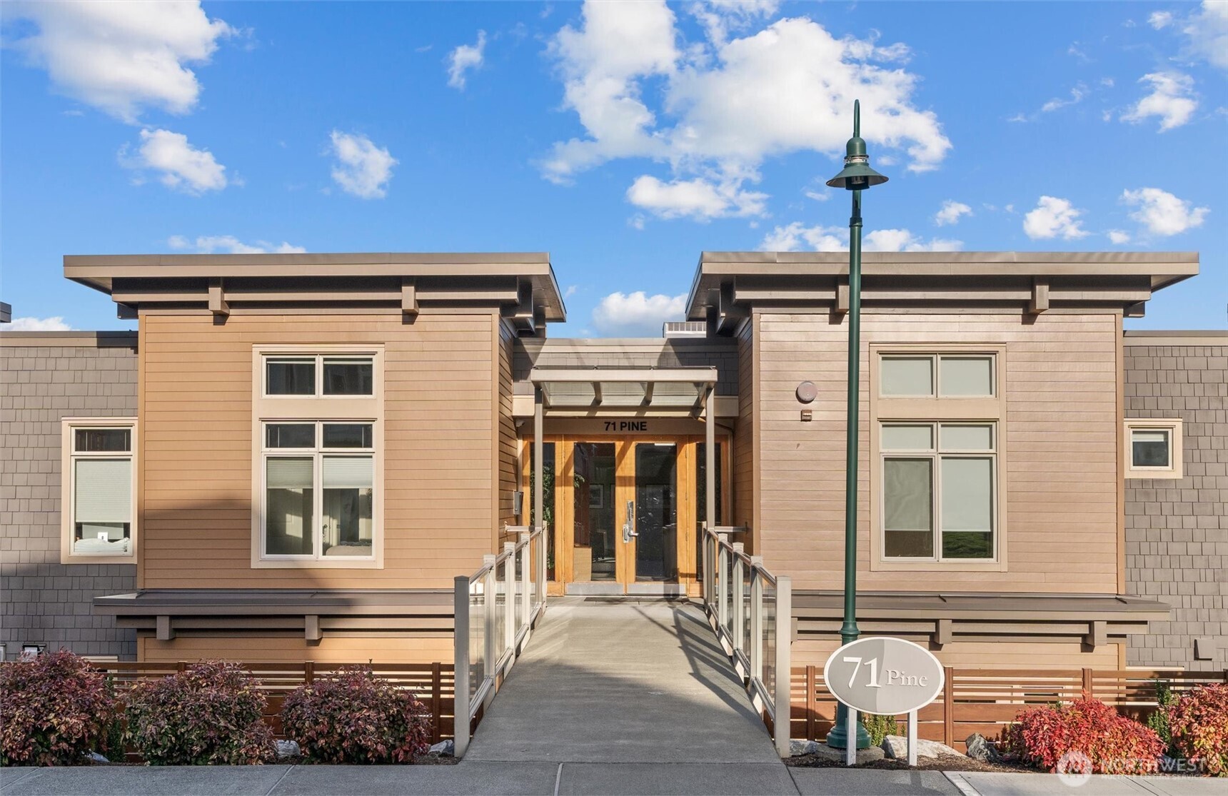 71 Pine Street, Unit 212 Edmonds, WA 98020 - Photo 1 of 40