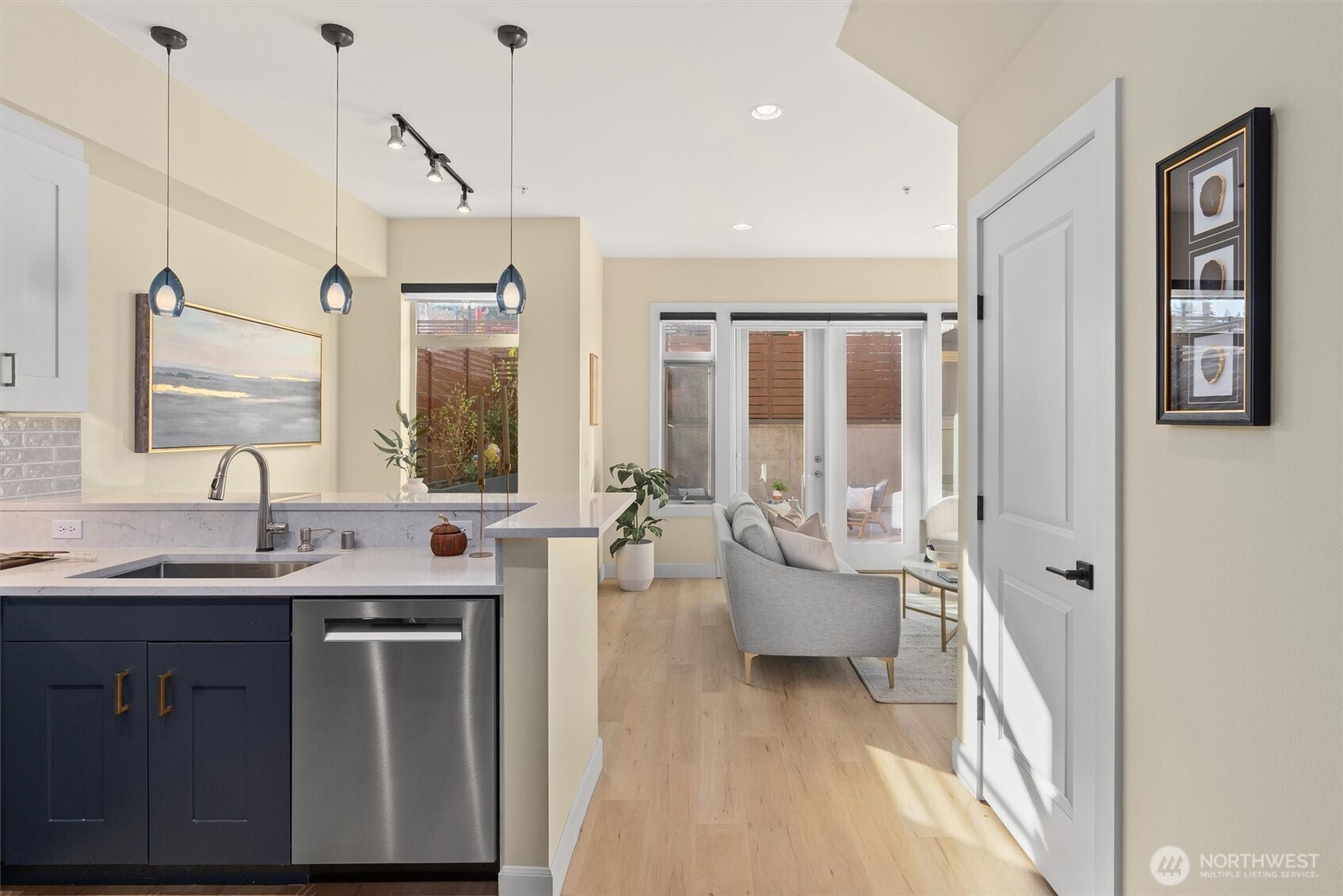 71 Pine Street, Unit 212 Edmonds, WA 98020 - Photo 11 of 40