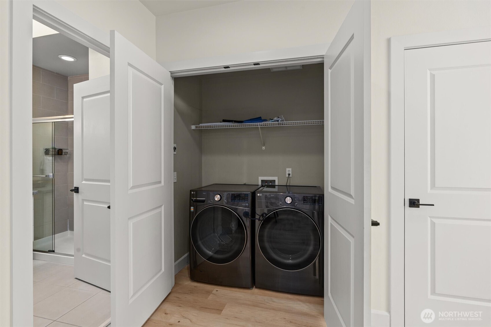 71 Pine Street, Unit 212 Edmonds, WA 98020 - Photo 17 of 40