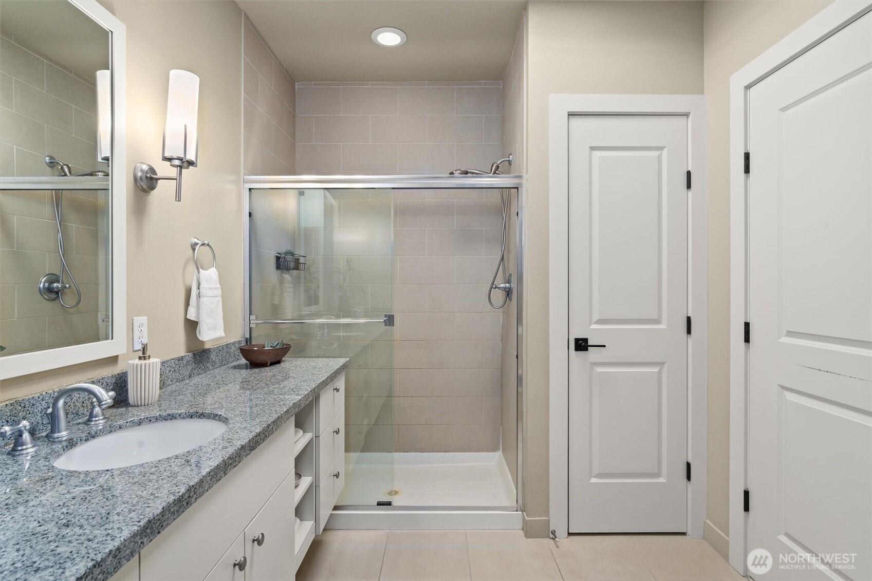 71 Pine Street, Unit 212 Edmonds, WA 98020 - Photo 19 of 40