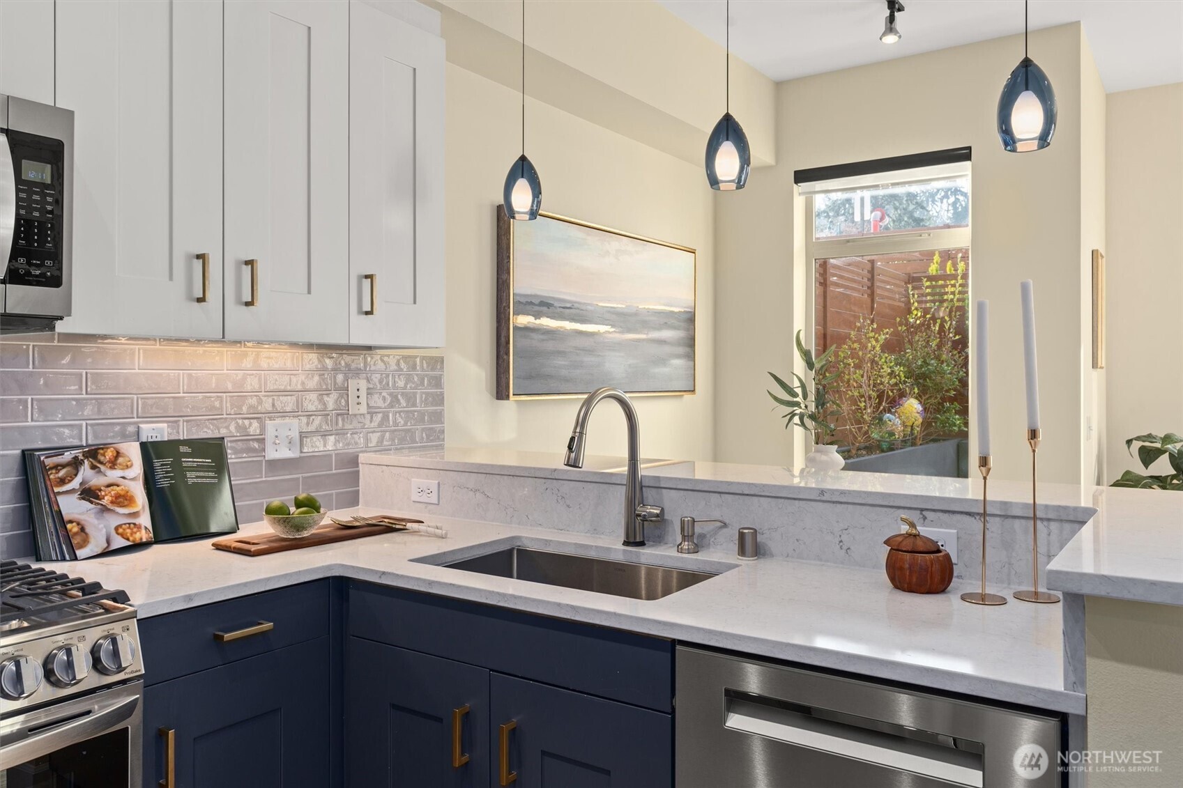 71 Pine Street, Unit 212 Edmonds, WA 98020 - Photo 9 of 40