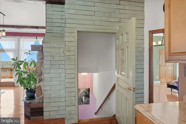 a view of a houses with a yard