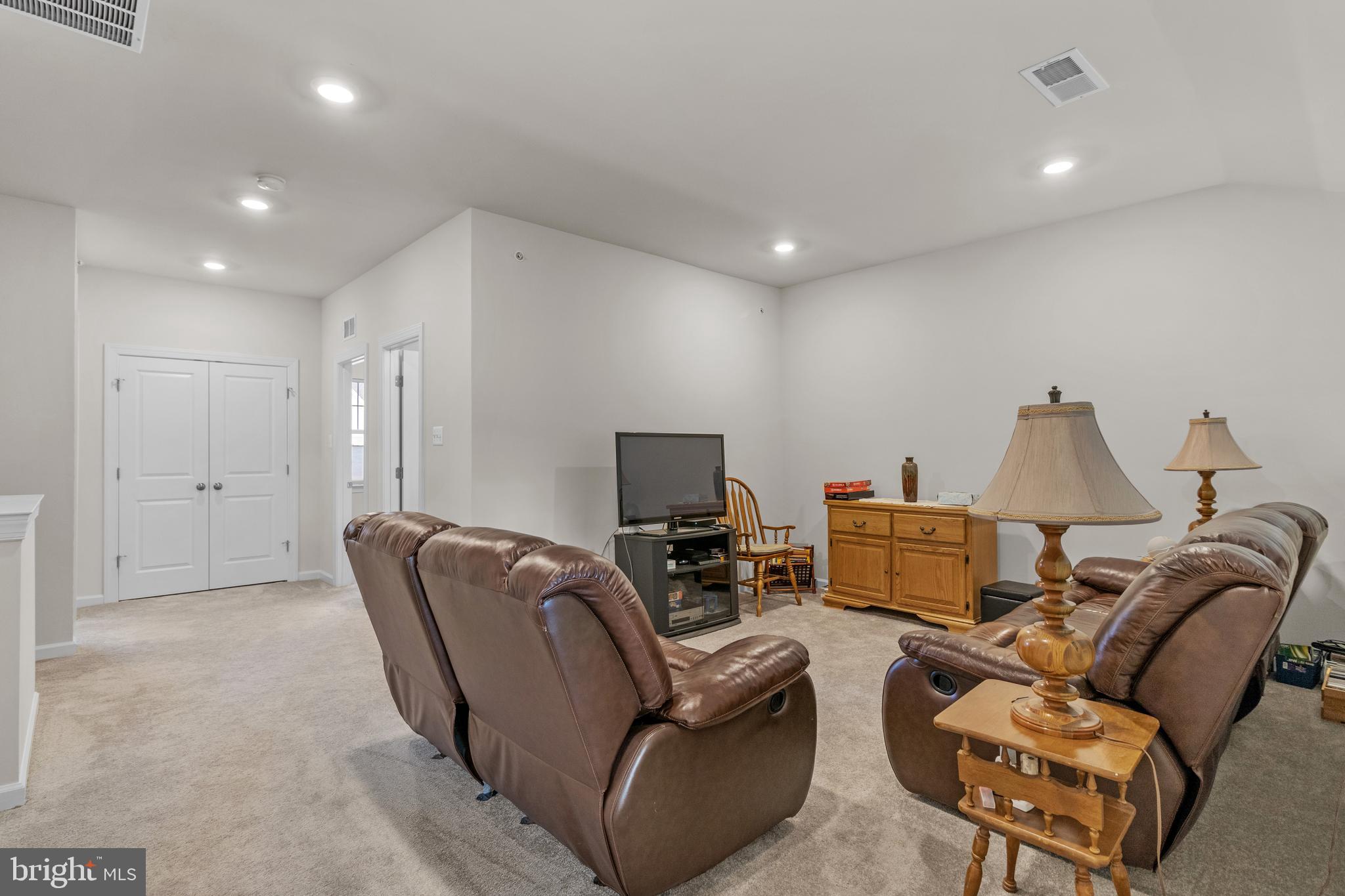 12129 American Chestnut Road Bowie, MD 20720 - Photo 17 of 25 Upstairs Loft Area and Family Room