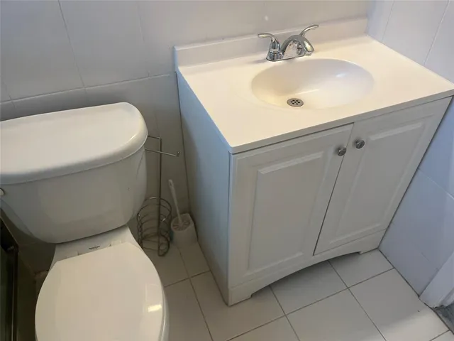 $2,840 | 5507 Southwest 24th Avenue, Fort Lauderdale, FL 33312