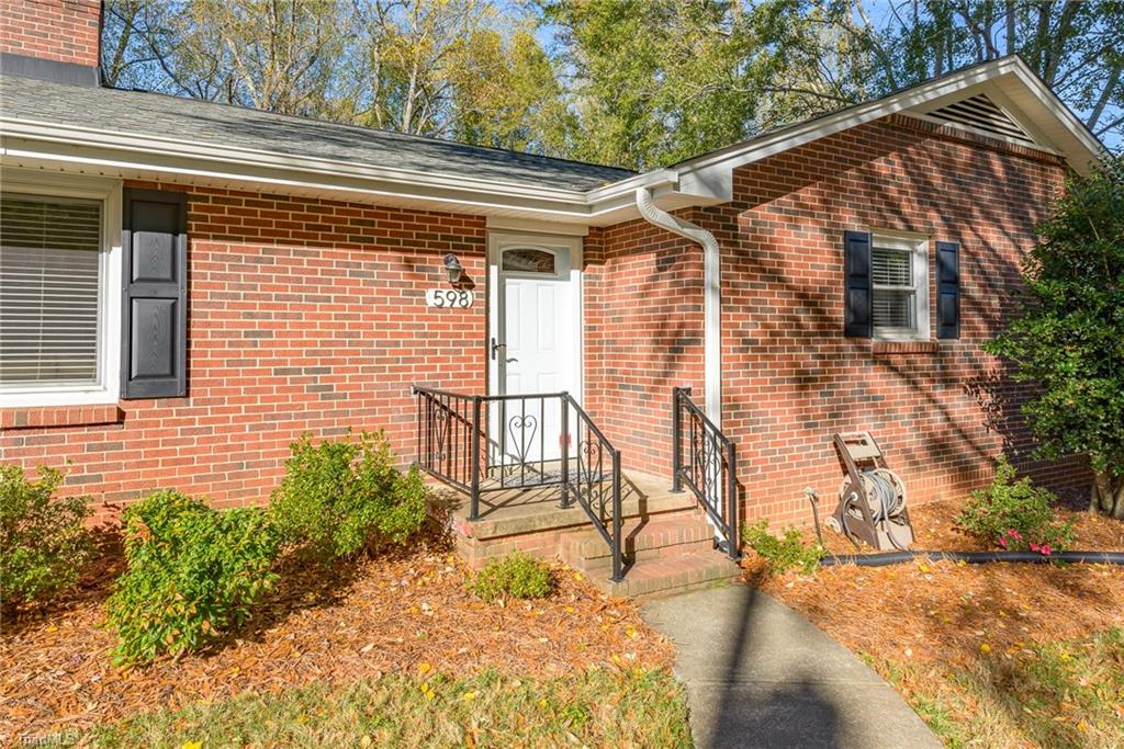 598 Alpine Road Winston-Salem, NC 27104 - Photo 2 of 22