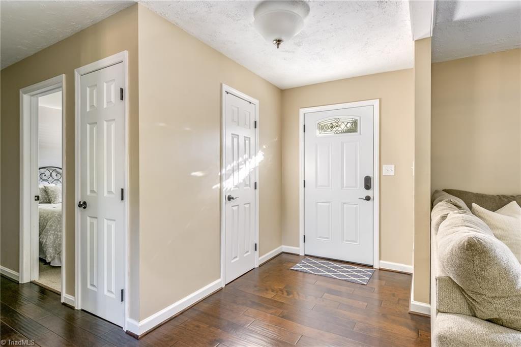 598 Alpine Road Winston-Salem, NC 27104 - Photo 3 of 22