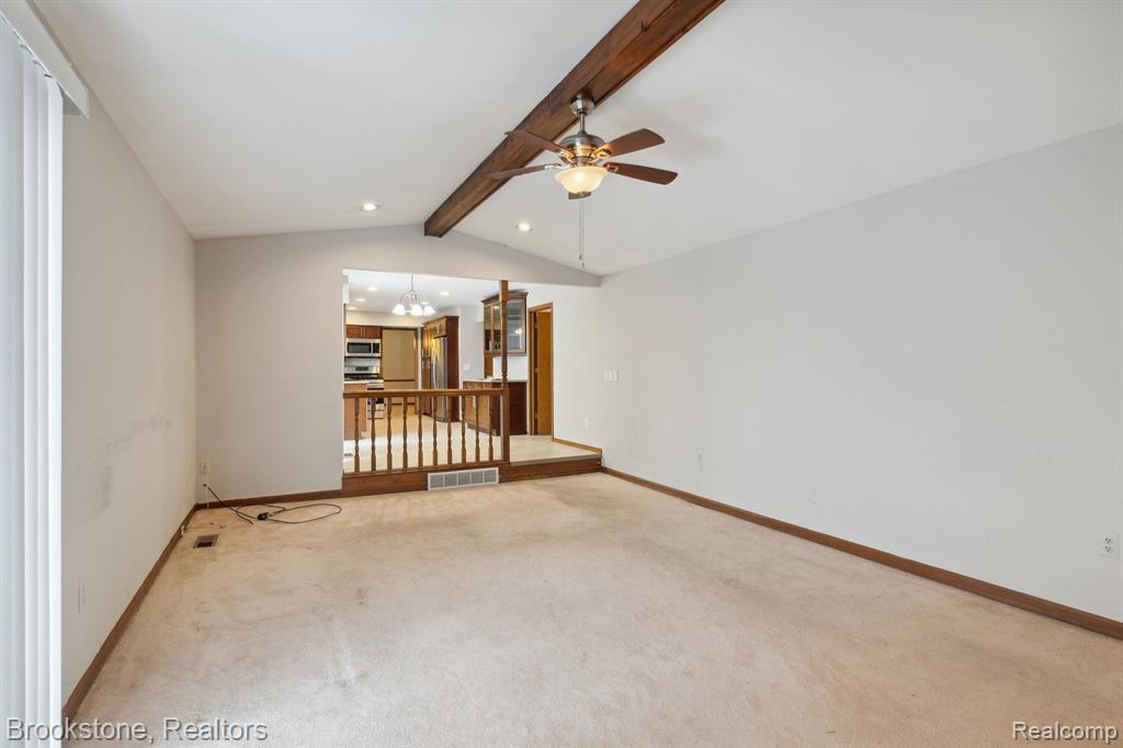 36875 Chesapeake Road Farmington Hills, MI 48335 - Photo 17 of 41
