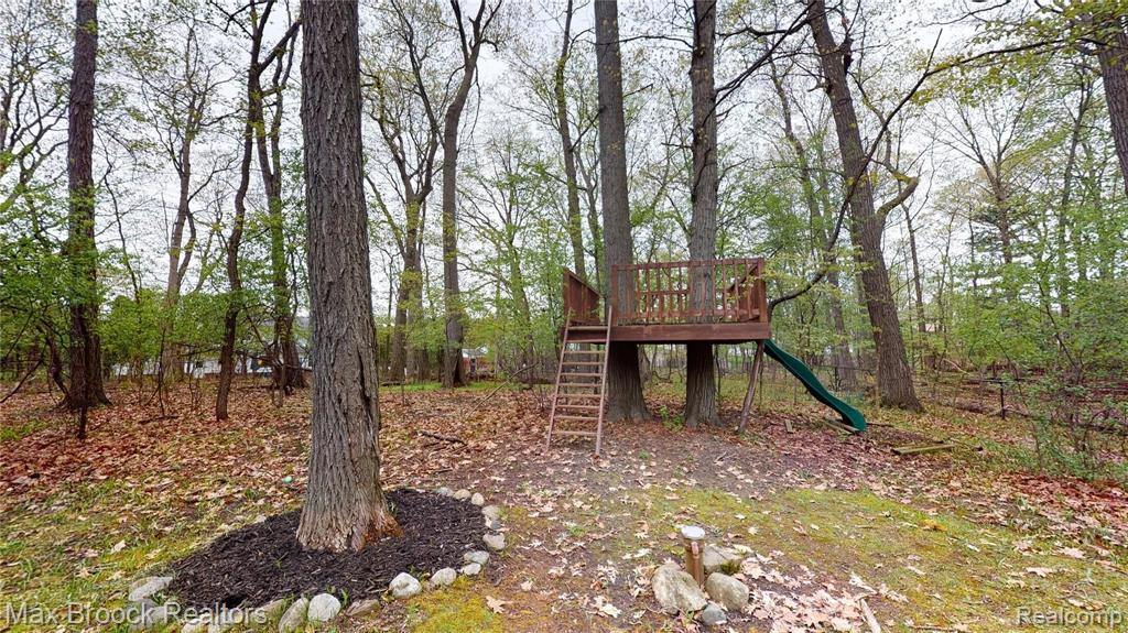 4990 Arrowhead Road West Bloomfield, MI 48323 - Photo 40 of 48