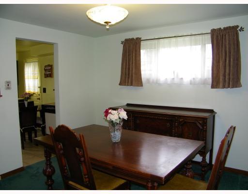 420 Nicholson Road Sewickley, PA 15143 - Photo 4 of 15 Dining Room. Hardwood under carpeting.