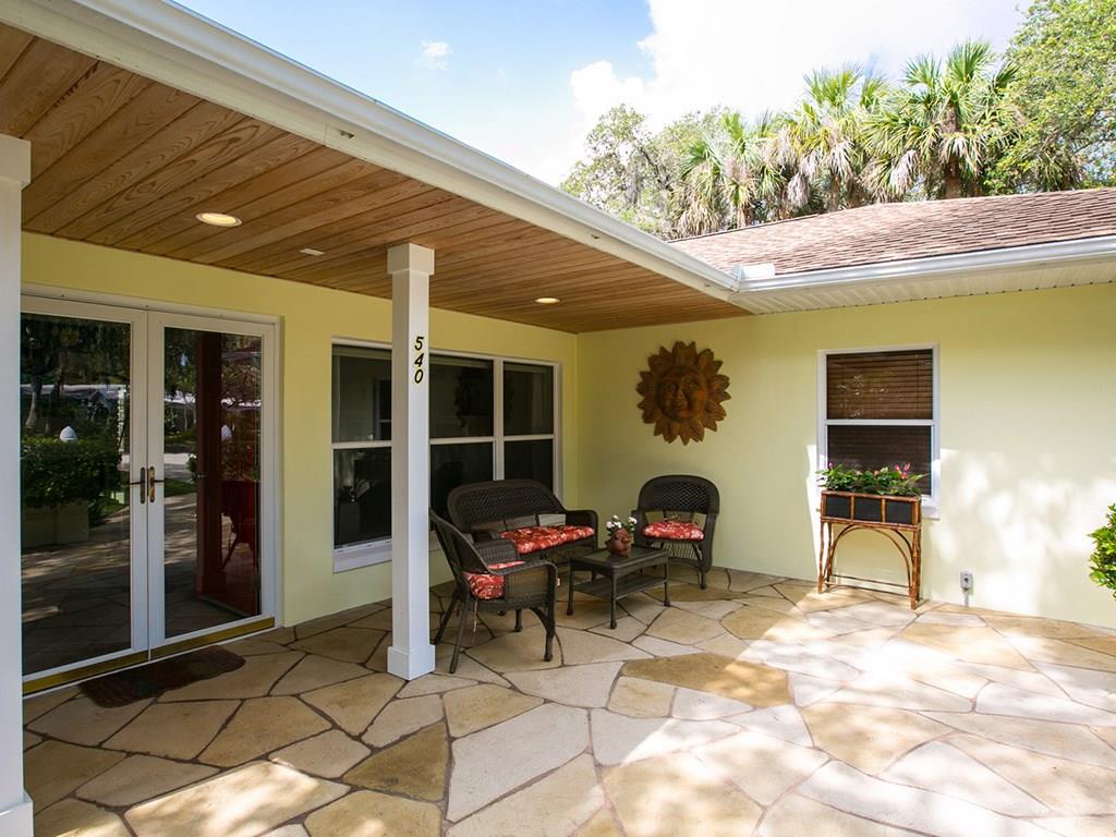 540 Banyan Road Vero Beach, FL 32963 - Photo 3 of 36 Gallery Image 3